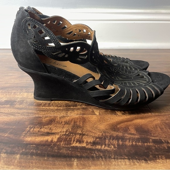 Earthies Black Leather Wedge Sandals size 9.5B - Picture 5 of 14